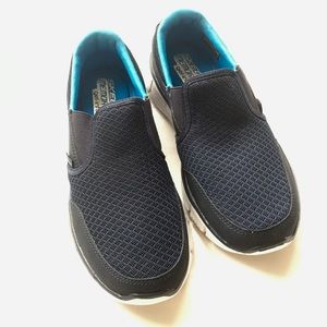 Skechers slip on  athletic navy blue shoes sz 3